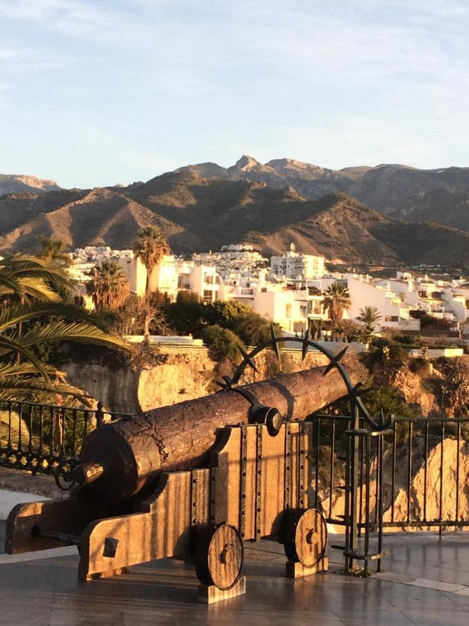 Sea&pool view garden apartment Las Palmeras Nerja Exteriör bild